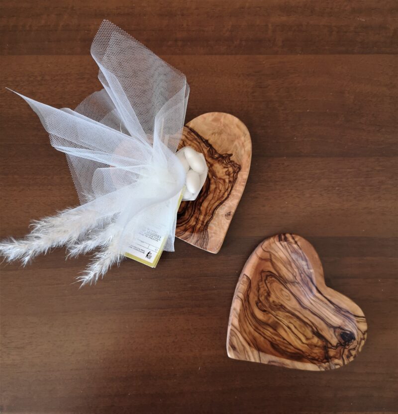 Ciotola cuore in legno d'ulivo matrimonio bomboniera